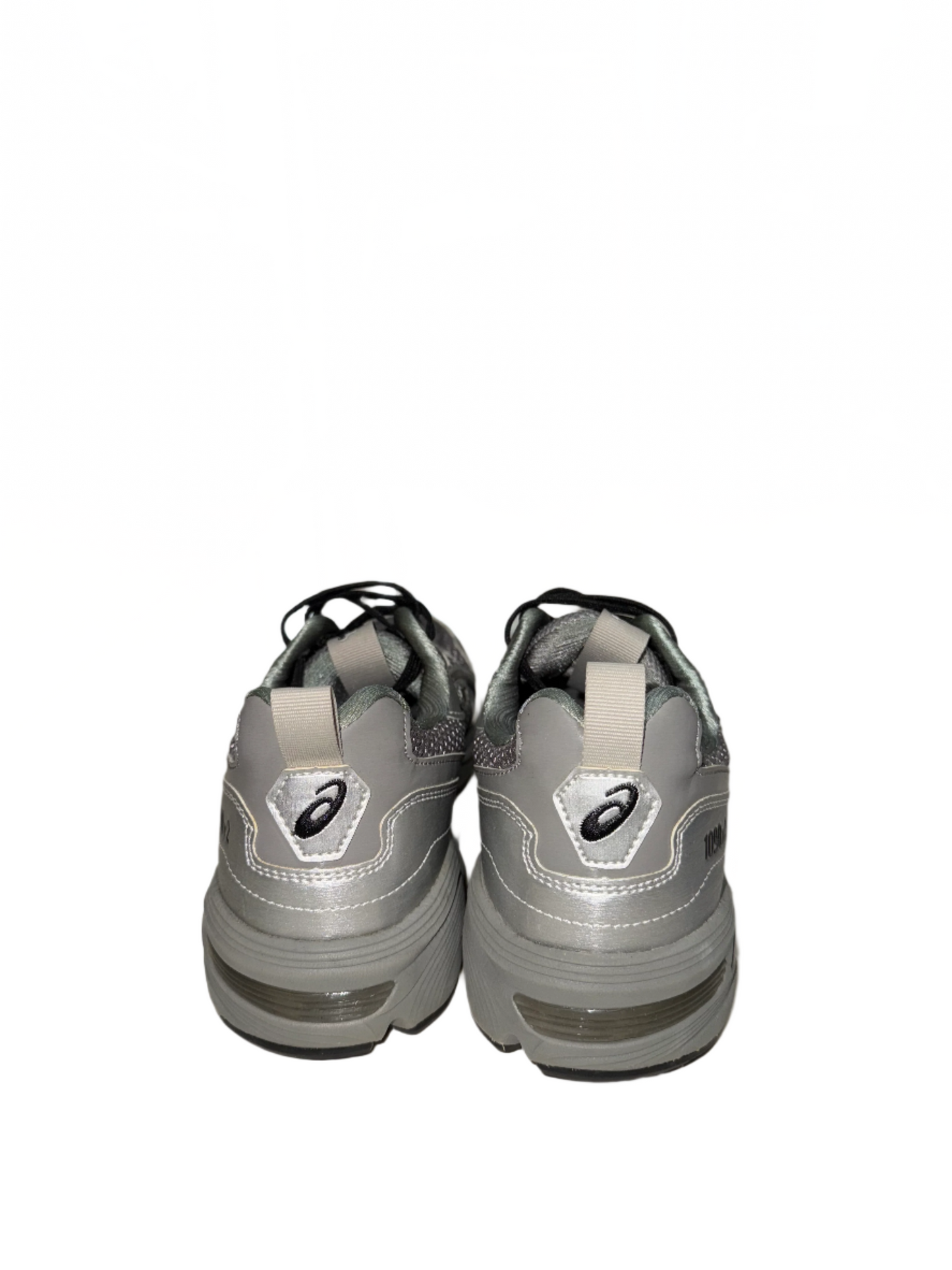 Freja Wewer x ASICS GEL-1090v2 – Mint Condition (Worn Once)