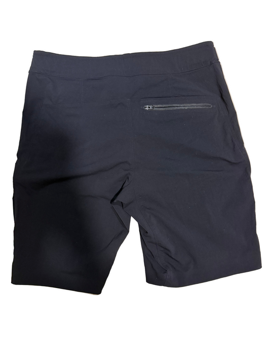 Arc’teryx Gamma Lightweight Shorts 9″ – Black (Lightly Worn)